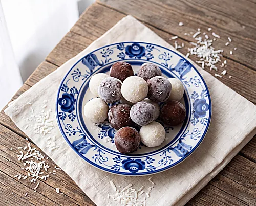 Chia Coconut Fat Bombs (Sugar-Free)